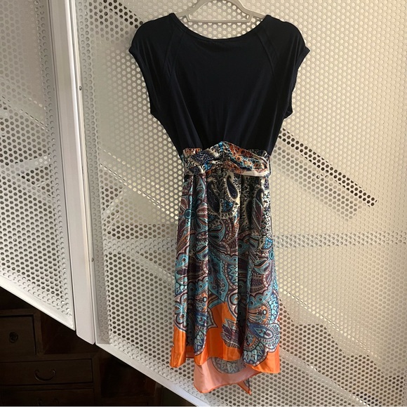 Maternal America Scoop Neck Front Tie Maternity Dress Size Large in Navy Paisley - Picture 3 of 13